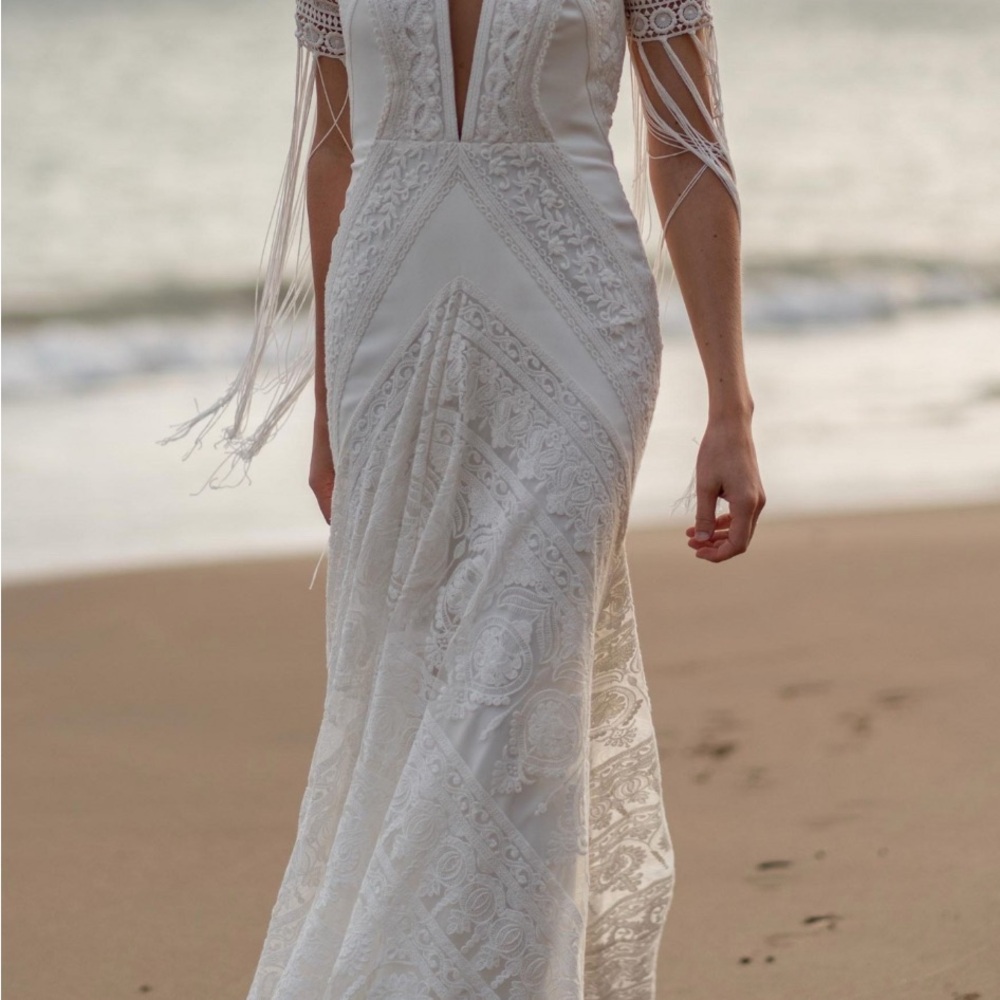 Rue De Seine Ivory Lace Wedding Dress